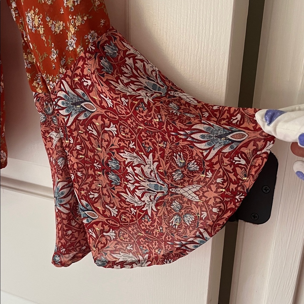 Umgee Rust Floral Blouse - Picture 4 of 12